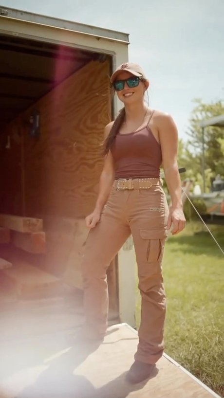 Hannah Barron actrice hd des photos