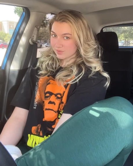 Tyler Idol_ nice actress picture