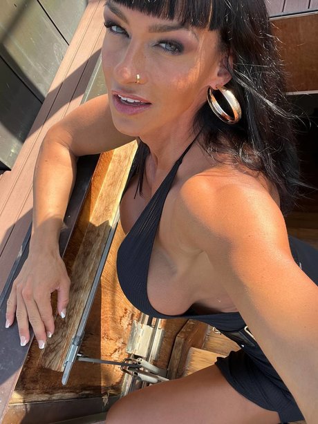 Cindy Landolt sexo modelo galería