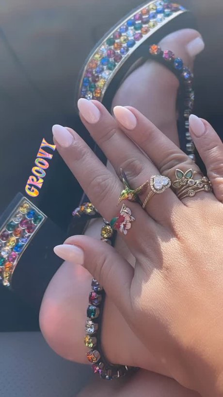 Demi Rose_ estrella superior foto