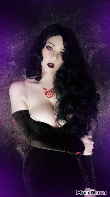 Mad Roxy star erotic archive