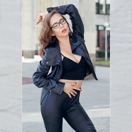 Solo fans de adolescentes con tetas falsas desnudos sexys foto