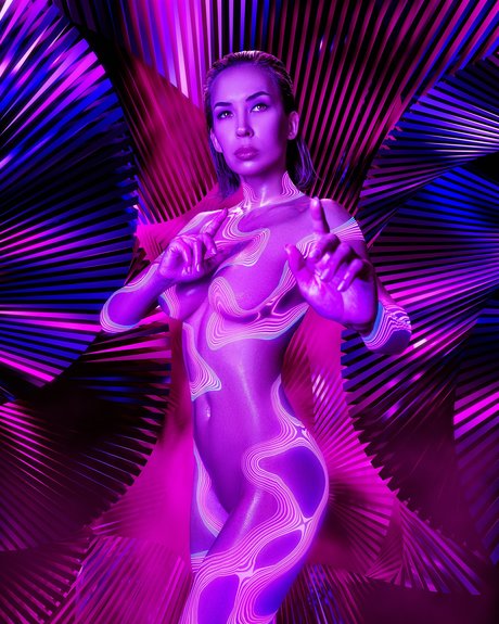 Natasha Roik modelo exclusivo foto