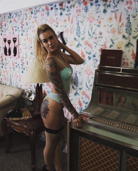 Taylor Starling_ modèle joli galeries