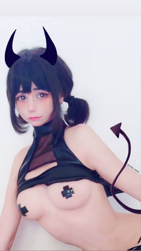 Little mewi nude pornstar img