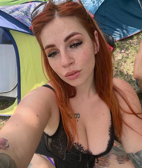 Lucelf modelo de alta definición foto