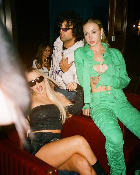 Charly Jordan star du porno gratuite collection