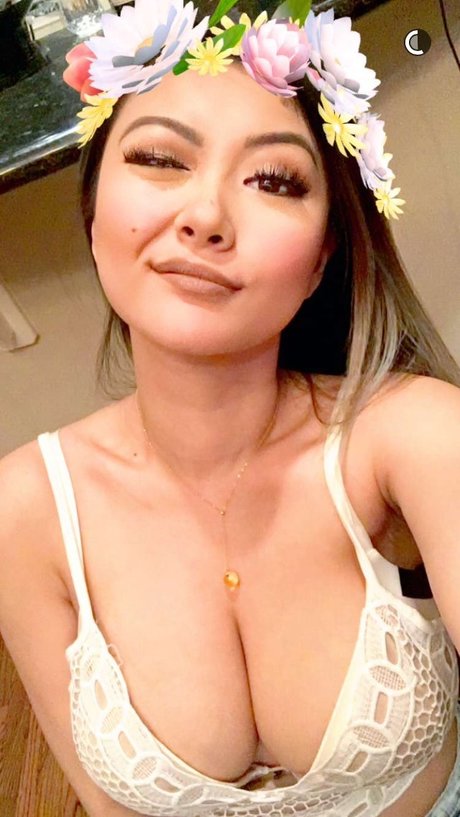 Vicki Li pornstar xxx gallery