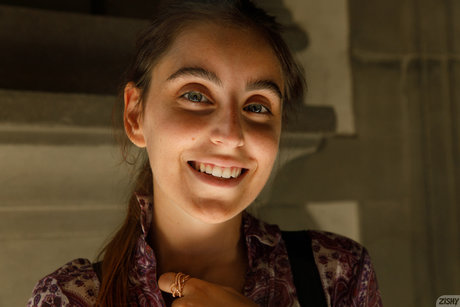 Aurora Mineo_ modèle chaud archive