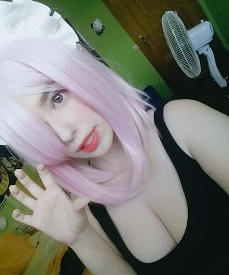 Jyuna actriz atractiva imágenes