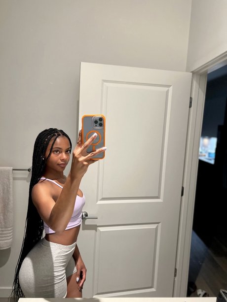 Ldndrygin modèle érotique des photos