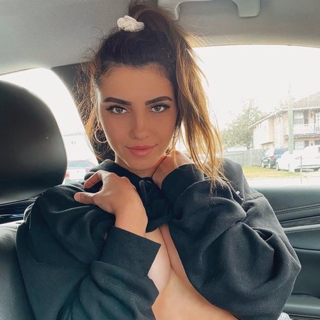 Abby Wetherington star beautiful photo