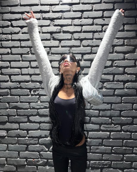 videollamada onlyfans desnudos superiores imagen