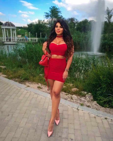 Faina Malinovskaya modelo porno fotos