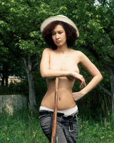 Hey Solange_ hermosa modelo imágenes