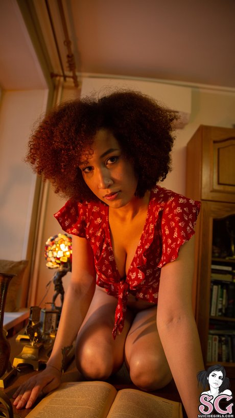 Hey Solange_ modelo atractivo galerías