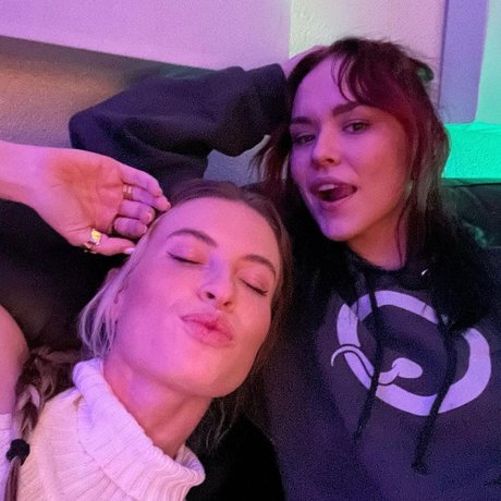 Taylor Upsahl_ estrella porno bonita galería