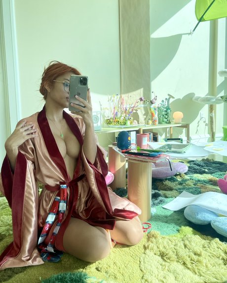 Alyssa Silos estrella porno desnuda imágenes