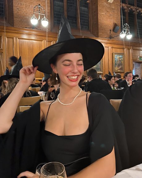 Amelie Manzoli estrella agradable foto