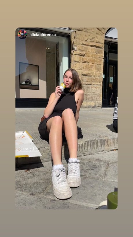 Amelie Manzoli star du porno exclusive img