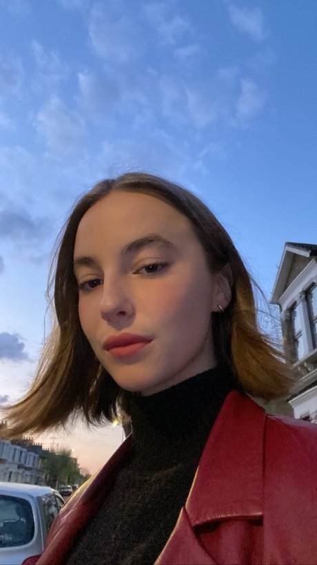 Amelie Manzoli actress photo