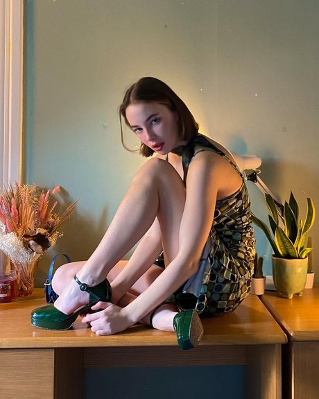 Amelie Manzoli estrella del sexo archivo