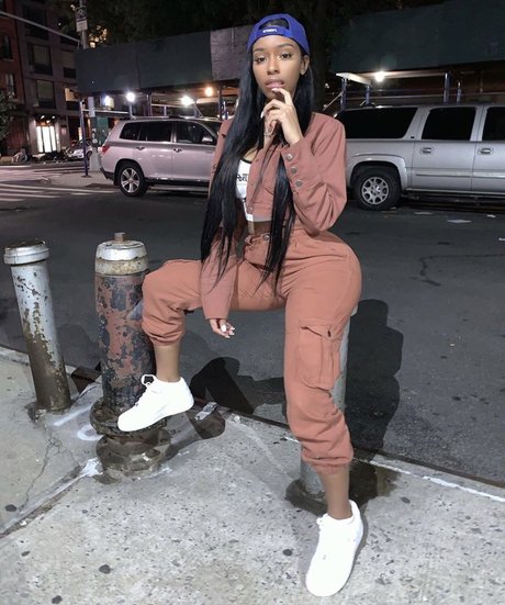 Ashley Burgos star du porno nue images