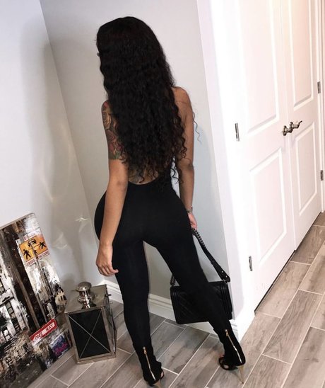 Ashley Burgos actriz desnuda imagen