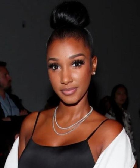 Ashley Burgos estrella hermosa galerías