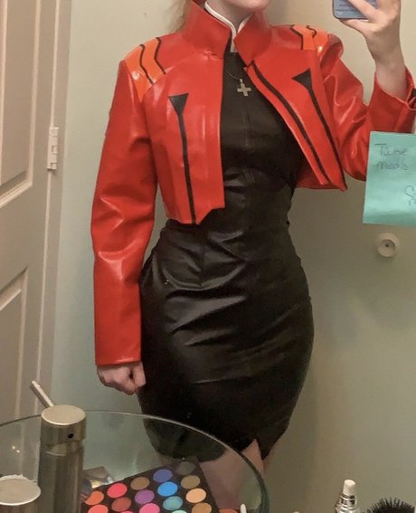 Initialelon estrella porno atractiva imagen