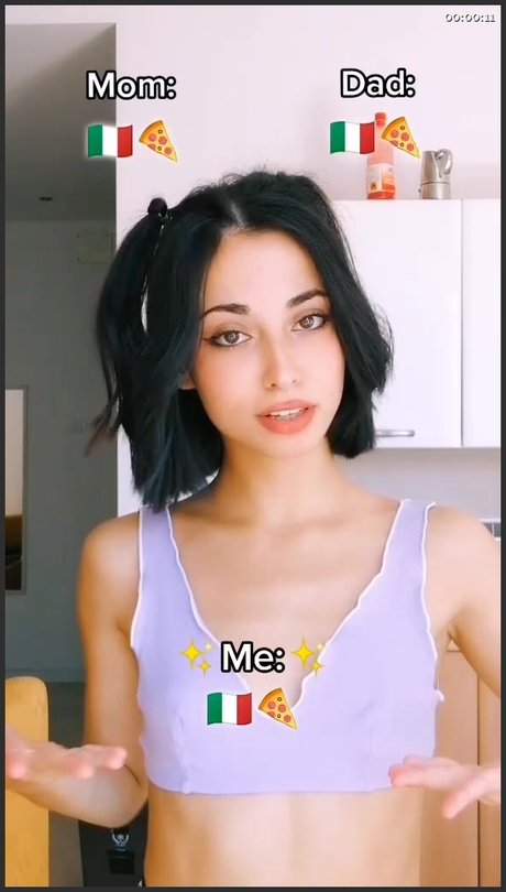 Lucrelisa_ star du porno sympa des photos