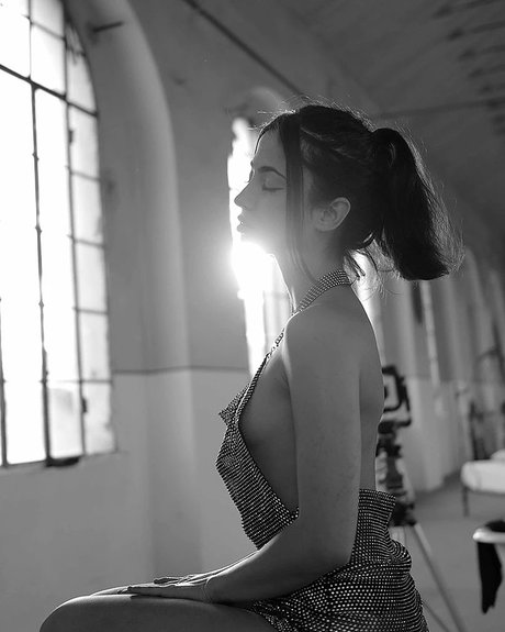 Lucrelisa_ desnudos estrella galería