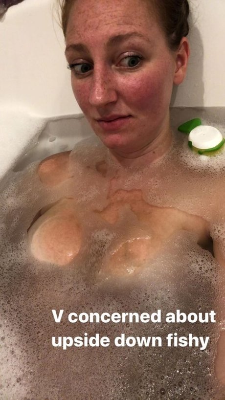 Busty modelo erótico foto