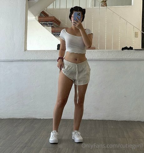 Mariana Castro nude actress picture