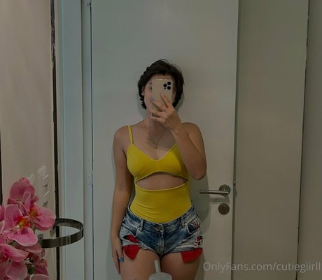 Mariana Castro naked actress archive