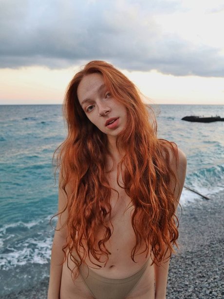 Maya Ginger pretty star img