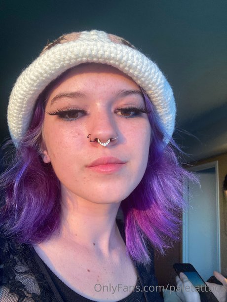 Pale Tattoos actriz de desnudos galerías