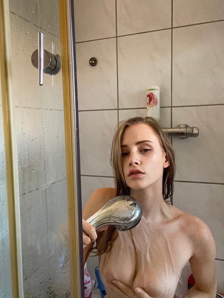 Julia Damro actriz sexual foto