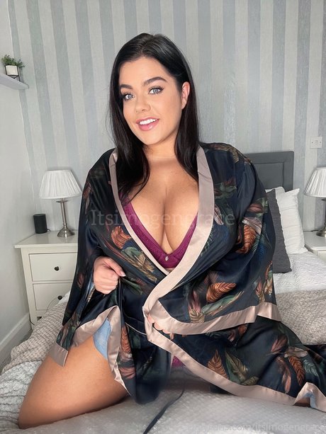 fingering pussy onlyfans sexy naked pics