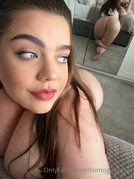 curvy blonde onlyfans nude picture