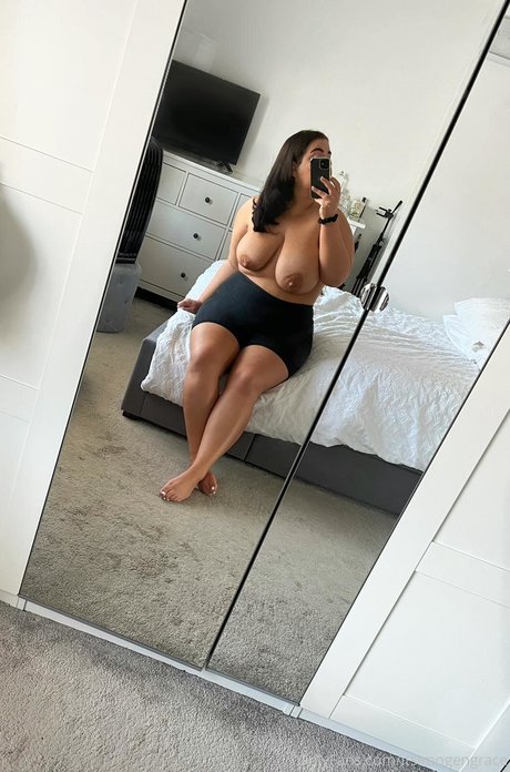 Imogen Grace_ nus star du porno galeries