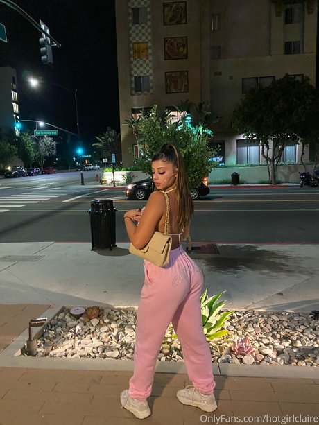 Submissive Skylar sex model photos