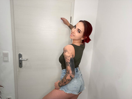 NinaDevil pornographic star archive