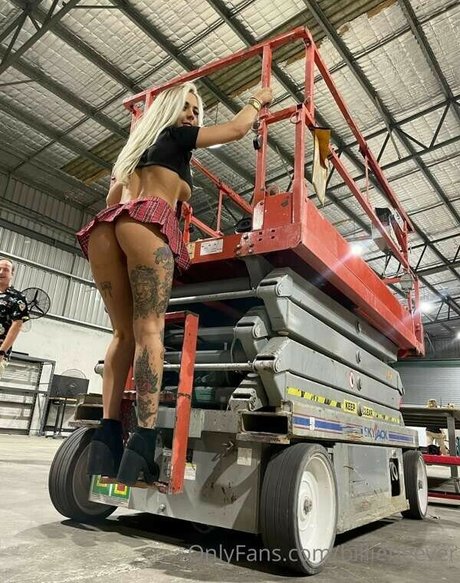 billie beever actriz exclusiva galerías