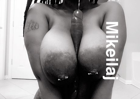 Mikeilaj perfect model pic