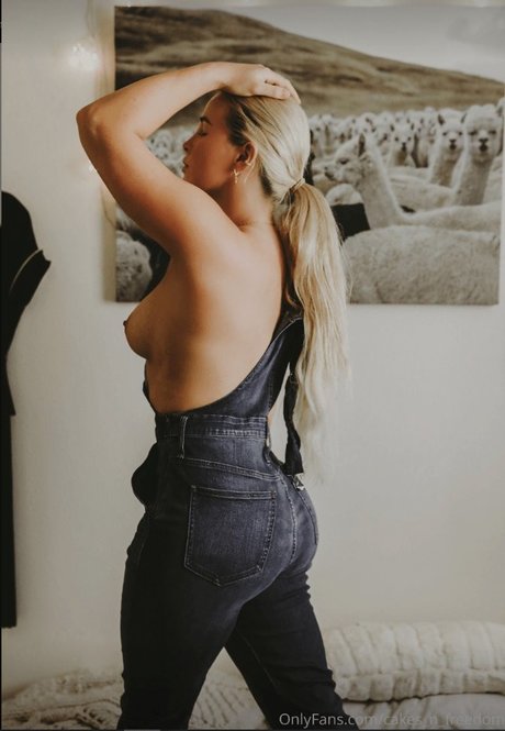 Cakes n Freedom modèle pornographique archive