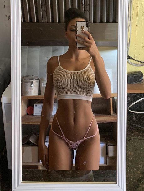 WhoreGore modèle chaud image