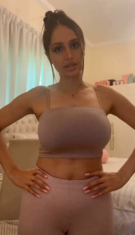 Lana rose modelo libre galerías