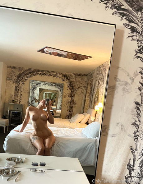 Peachylibz star exclusive photo