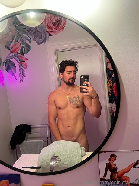 Colt Classic desnudos estrella porno imágenes